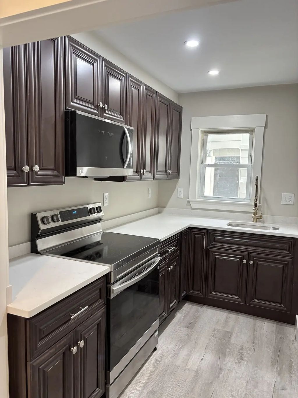 22 Pleasant St, Fitchburg
