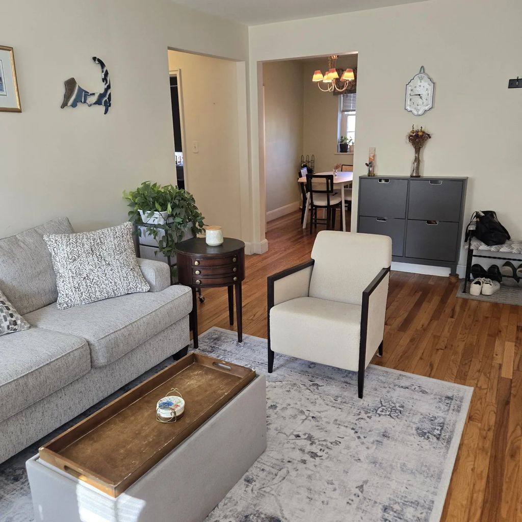 31-1/2 Englewood Ave #3, Brookline