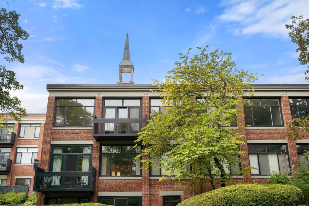 100 Keyes Rd #304, Concord