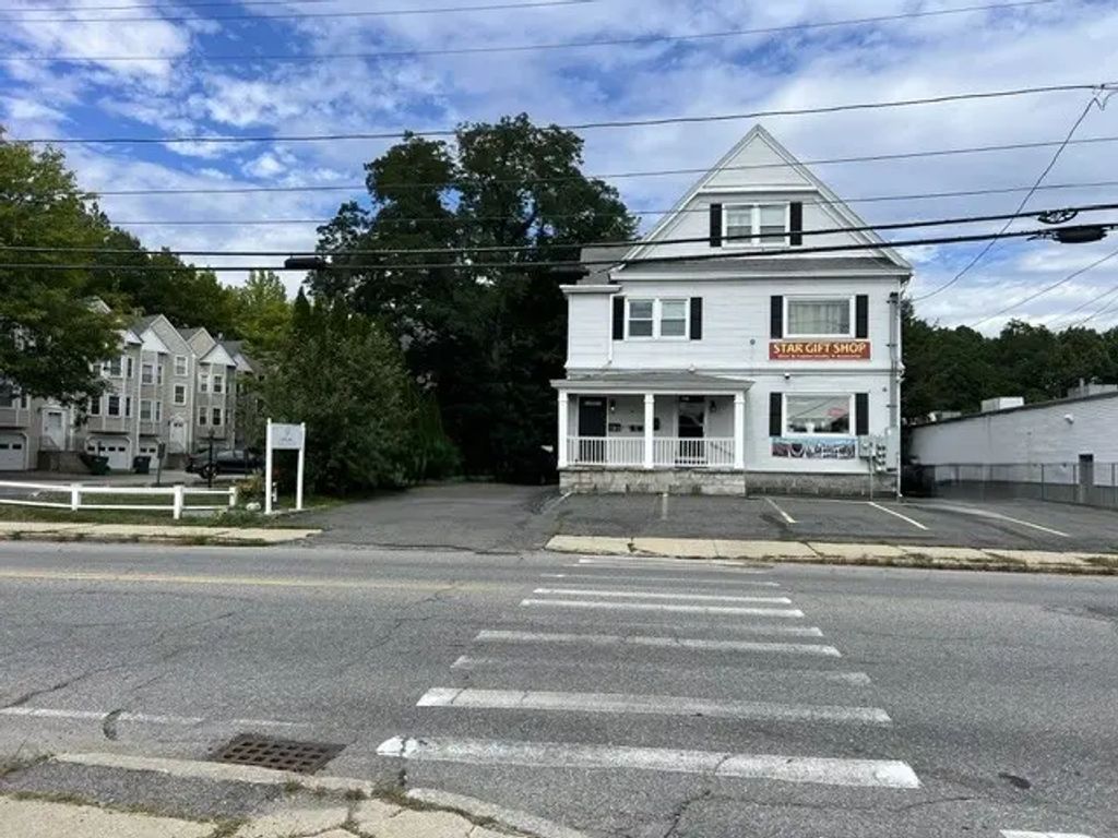 1535 Middlesex Street, Lowell