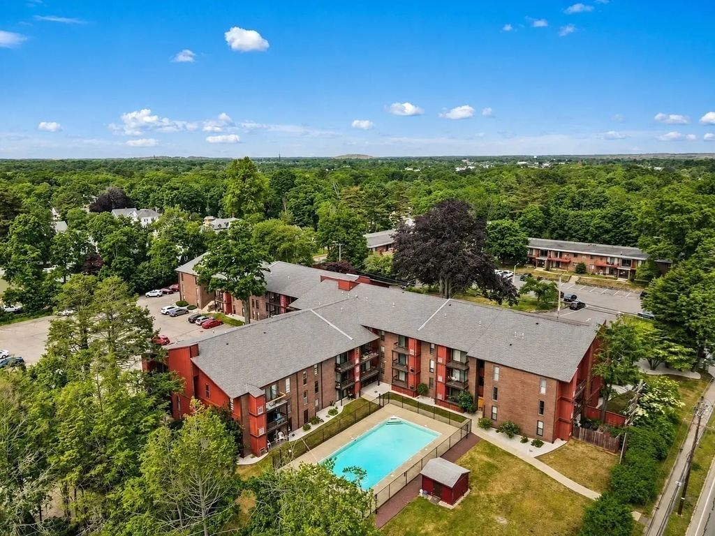 170 Highland St #311b, Taunton