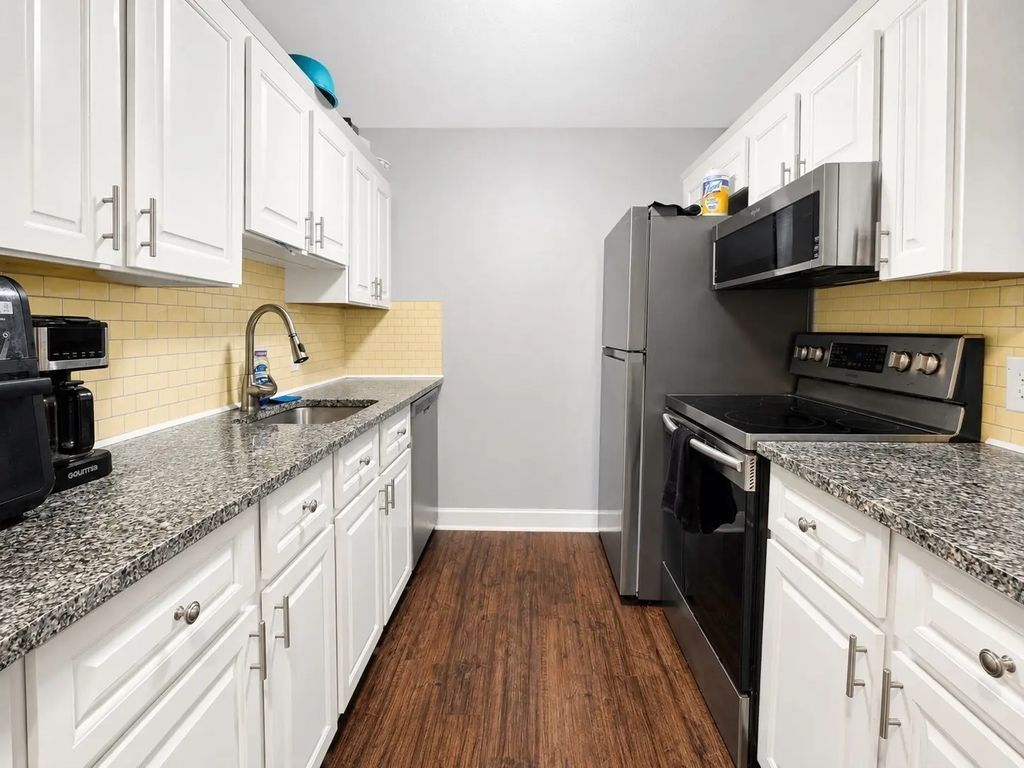 170 Highland St #311b, Taunton