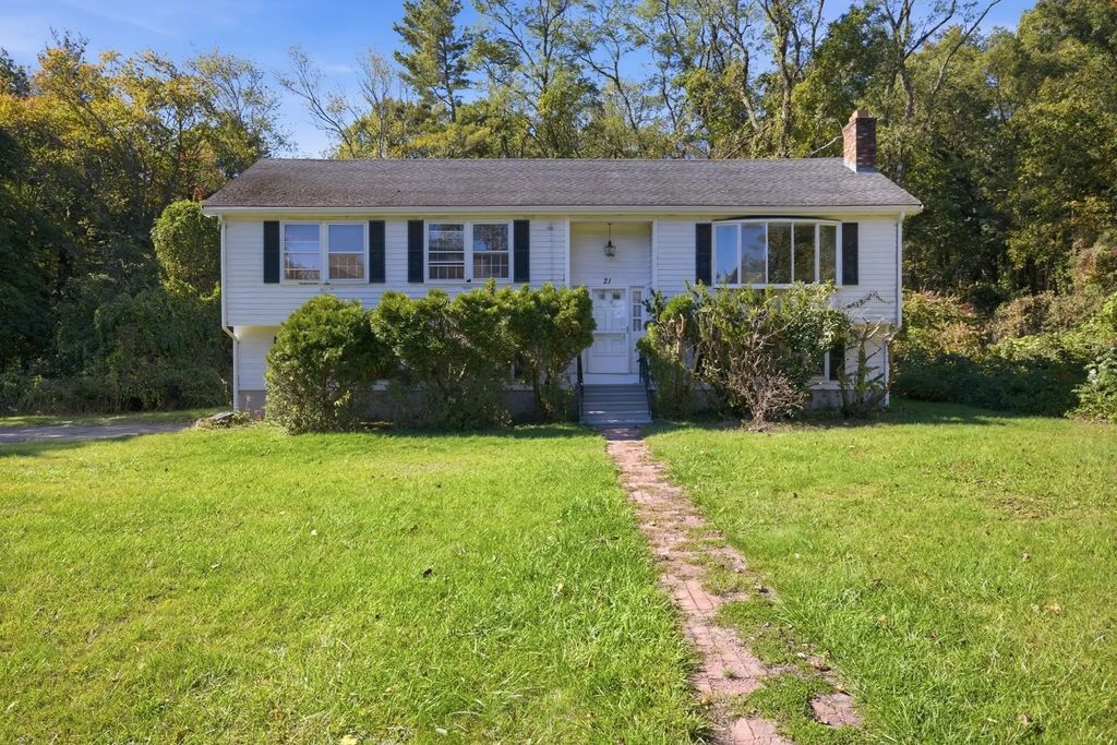 21 Woodpark Circle, Lexington