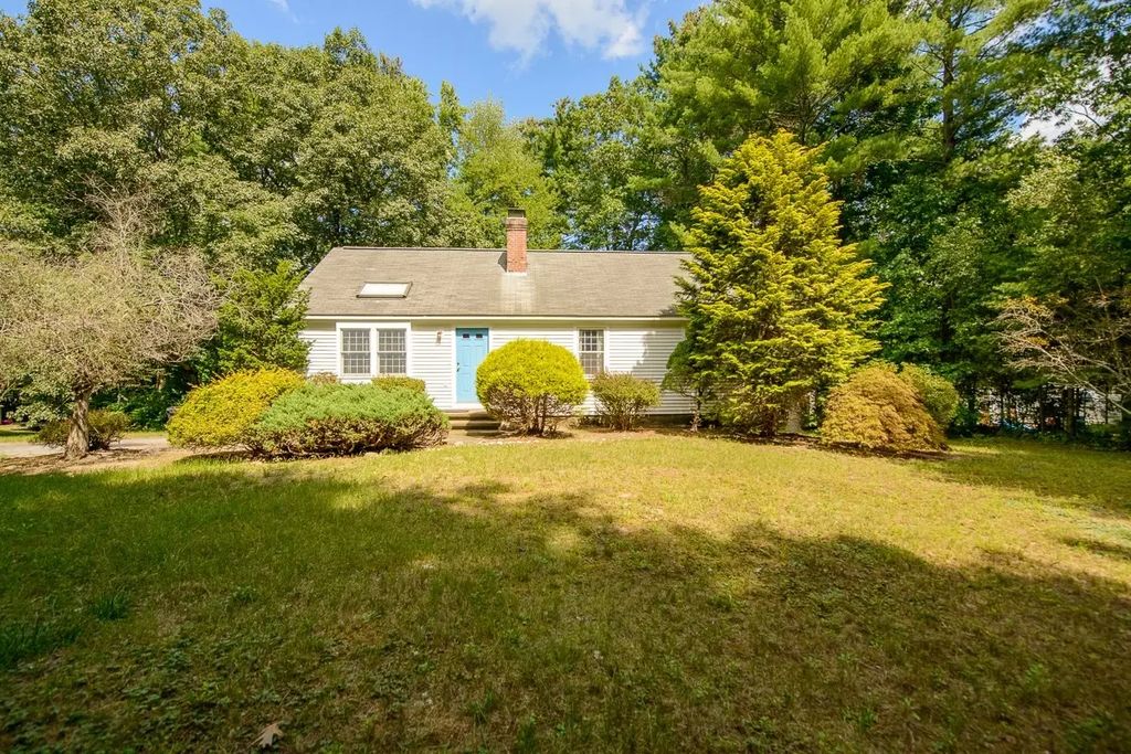 87 Squannacook Rd, Shirley