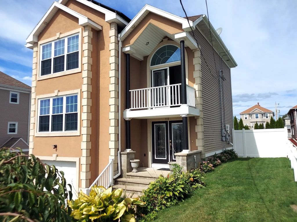 510 State Ave, Fall River