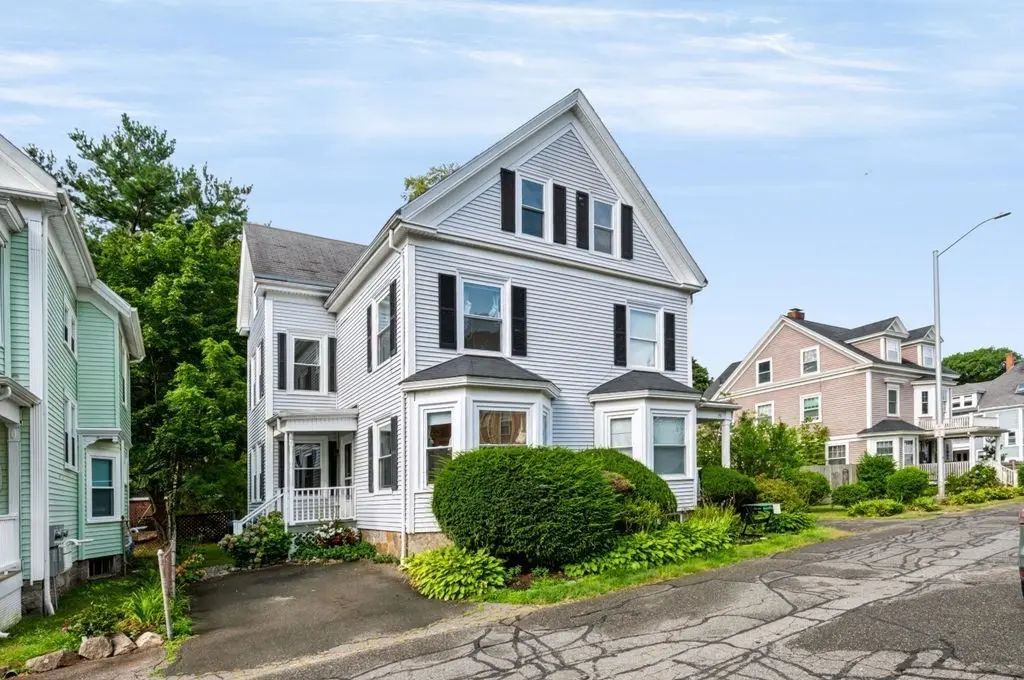37 Thorndike Street #37, Beverly