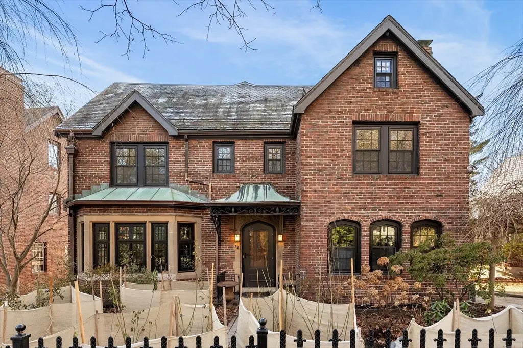 96 Gardner Road #96, Brookline