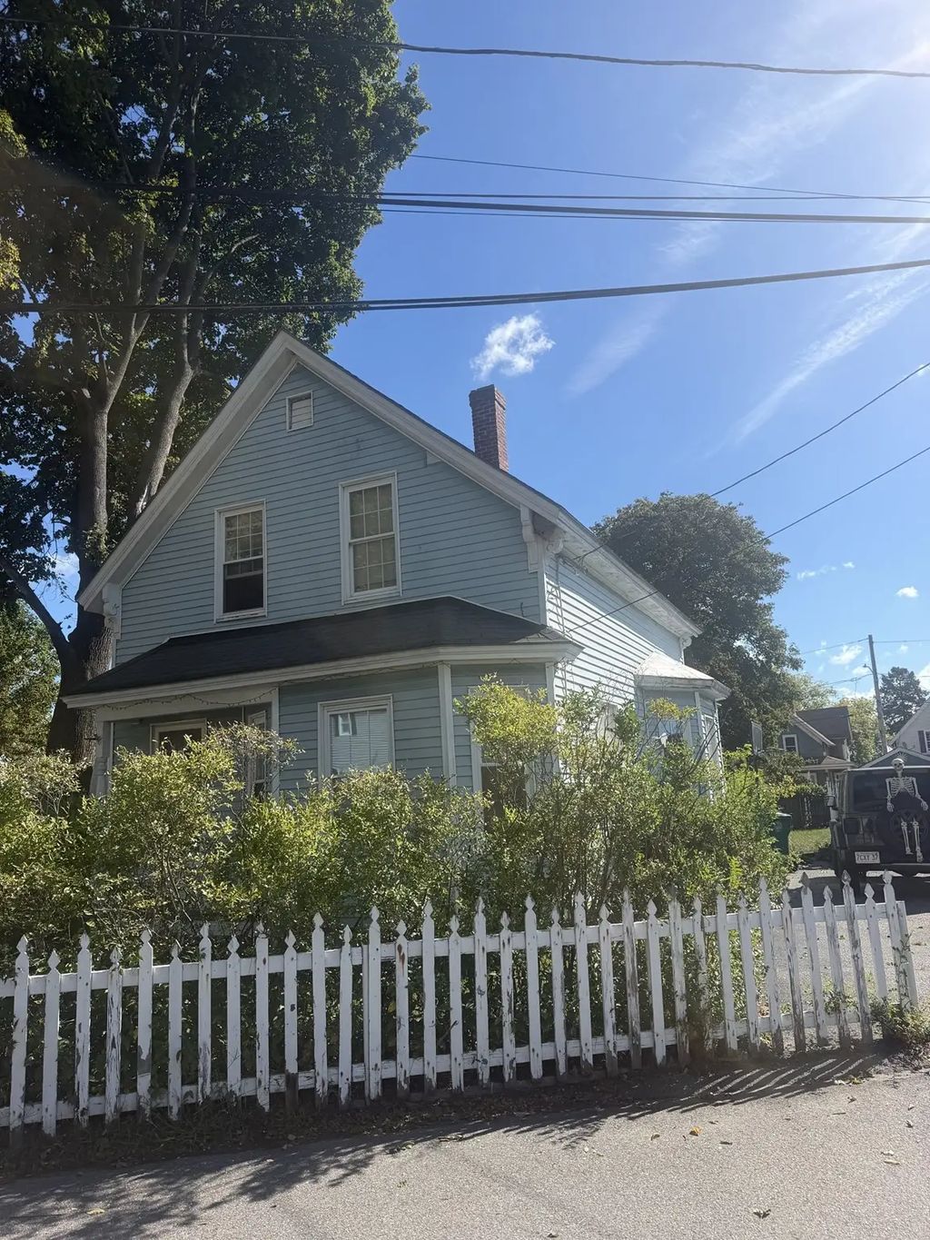 59 Crescent St, Lowell