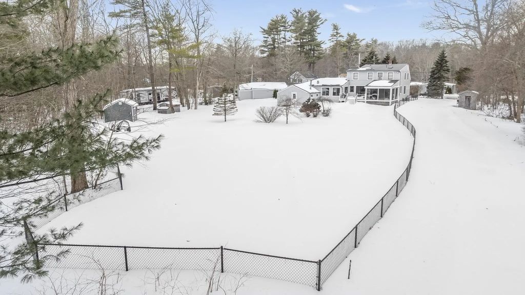 54 Rabbit Rd, Salisbury