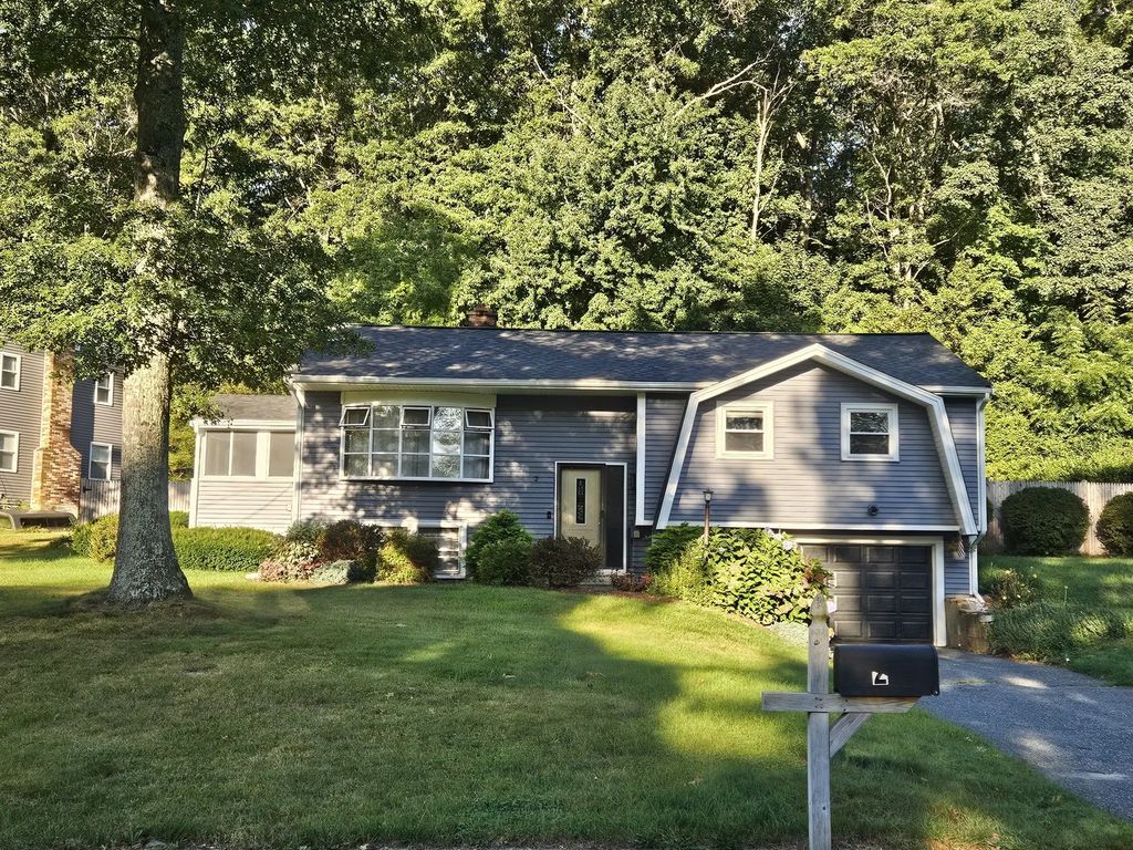 2 Saddleback Hill Road, Bellingham
