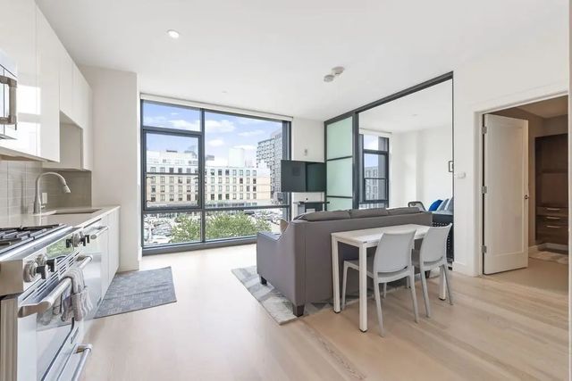 32 Traveler St #411, Boston