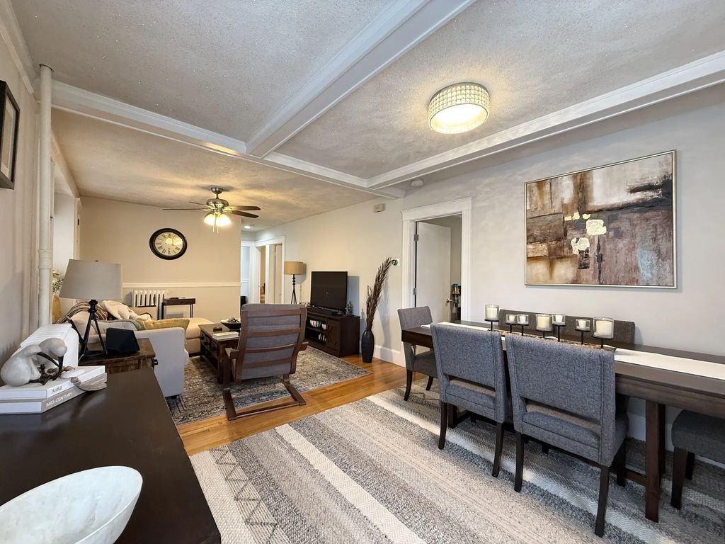 28 Templeton Pkwy #1, Watertown