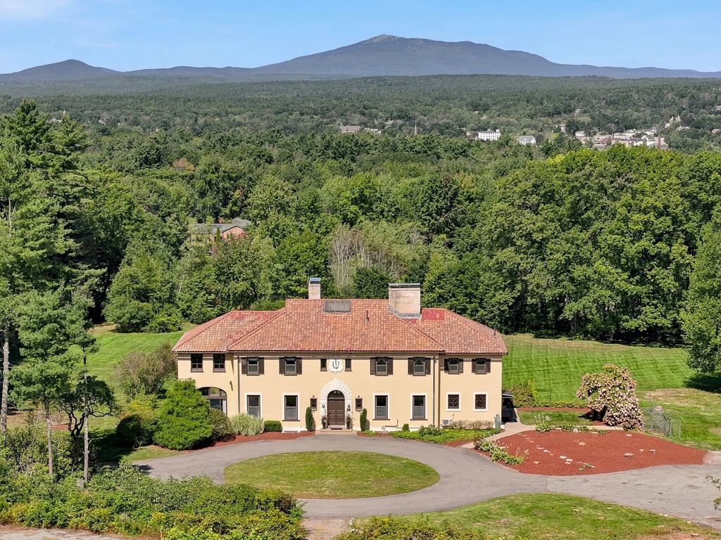 300 High St, Winchendon