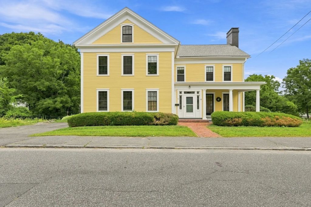 11 High St, Monson