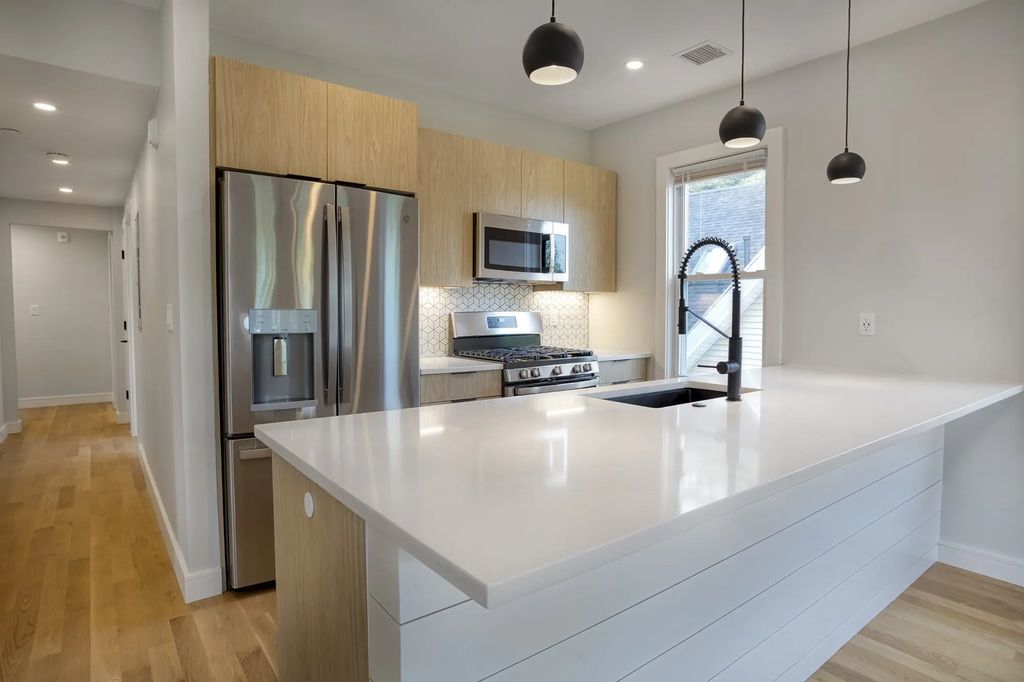9 Wenham #3, Boston