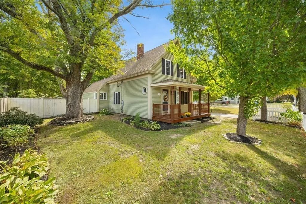 421 North Main Street, Raynham