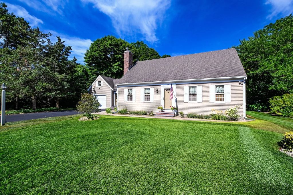 86 Sadys Lane, Falmouth