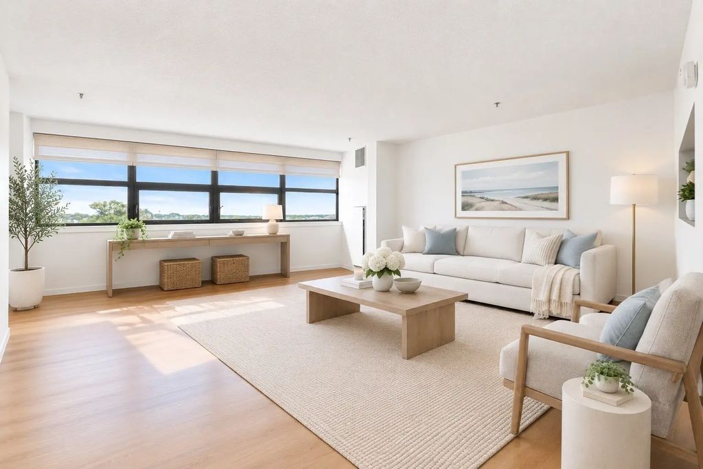 1 Adams St #706, Quincy
