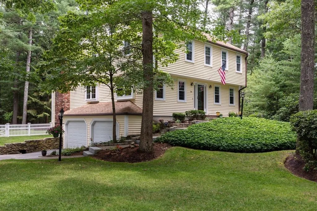 34 Pioneer Drive, Duxbury