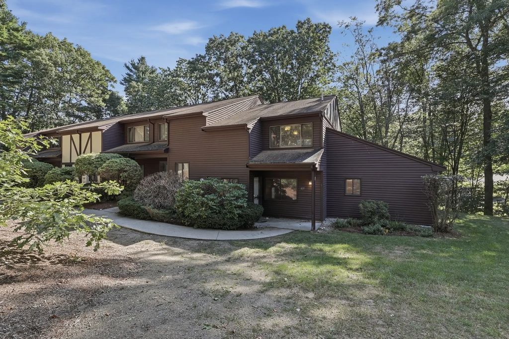 109 Highwood Drive #109, Franklin