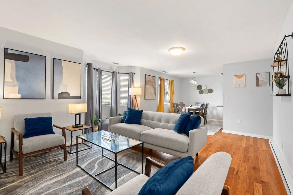 66 Saint James St #210, Boston