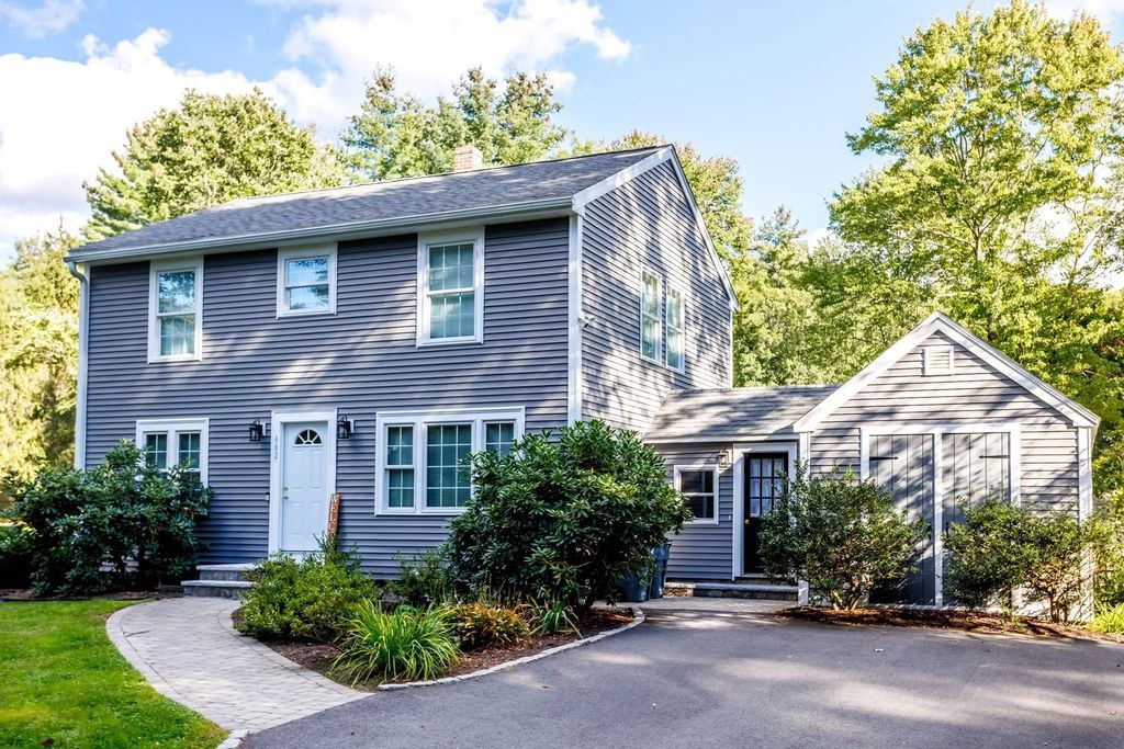 662 Old Harvard Rd, Boxborough