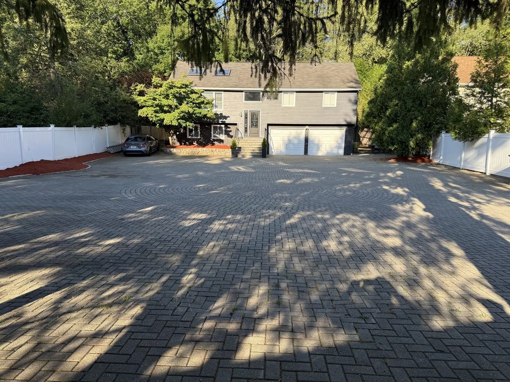 2 Temple St, Framingham