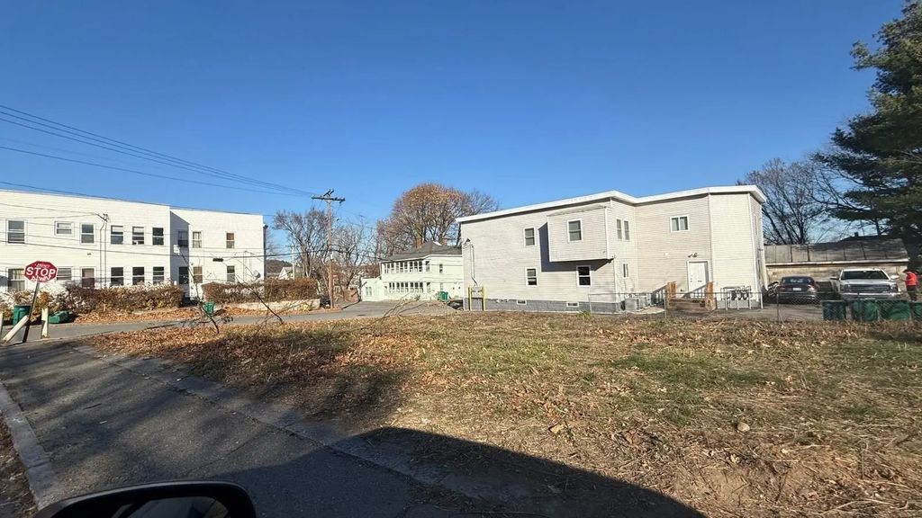 38-44 Granite St, Fitchburg