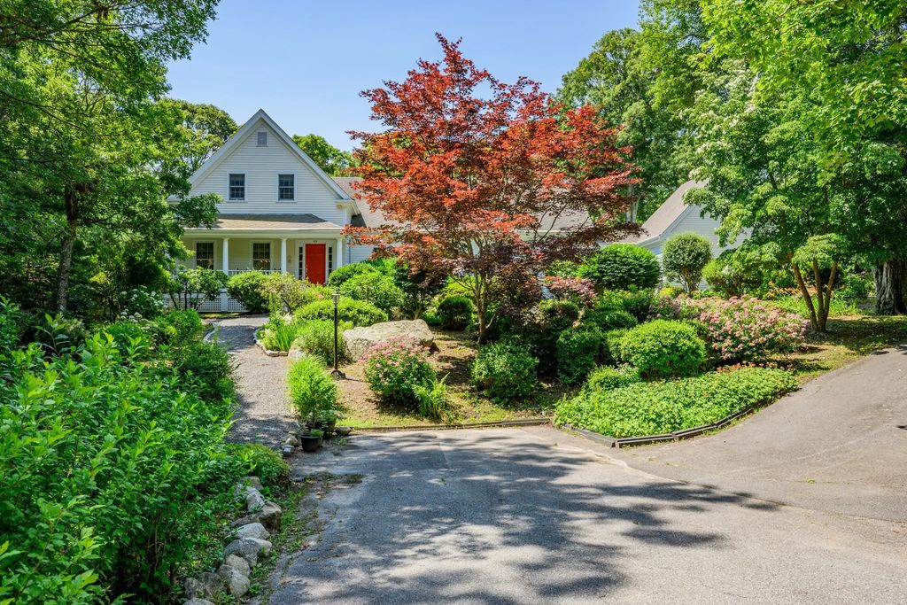 69 Martingale Ln, Brewster