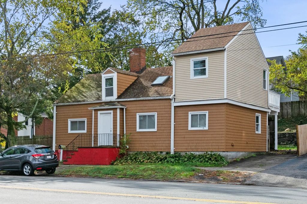 145 Boston St, Salem