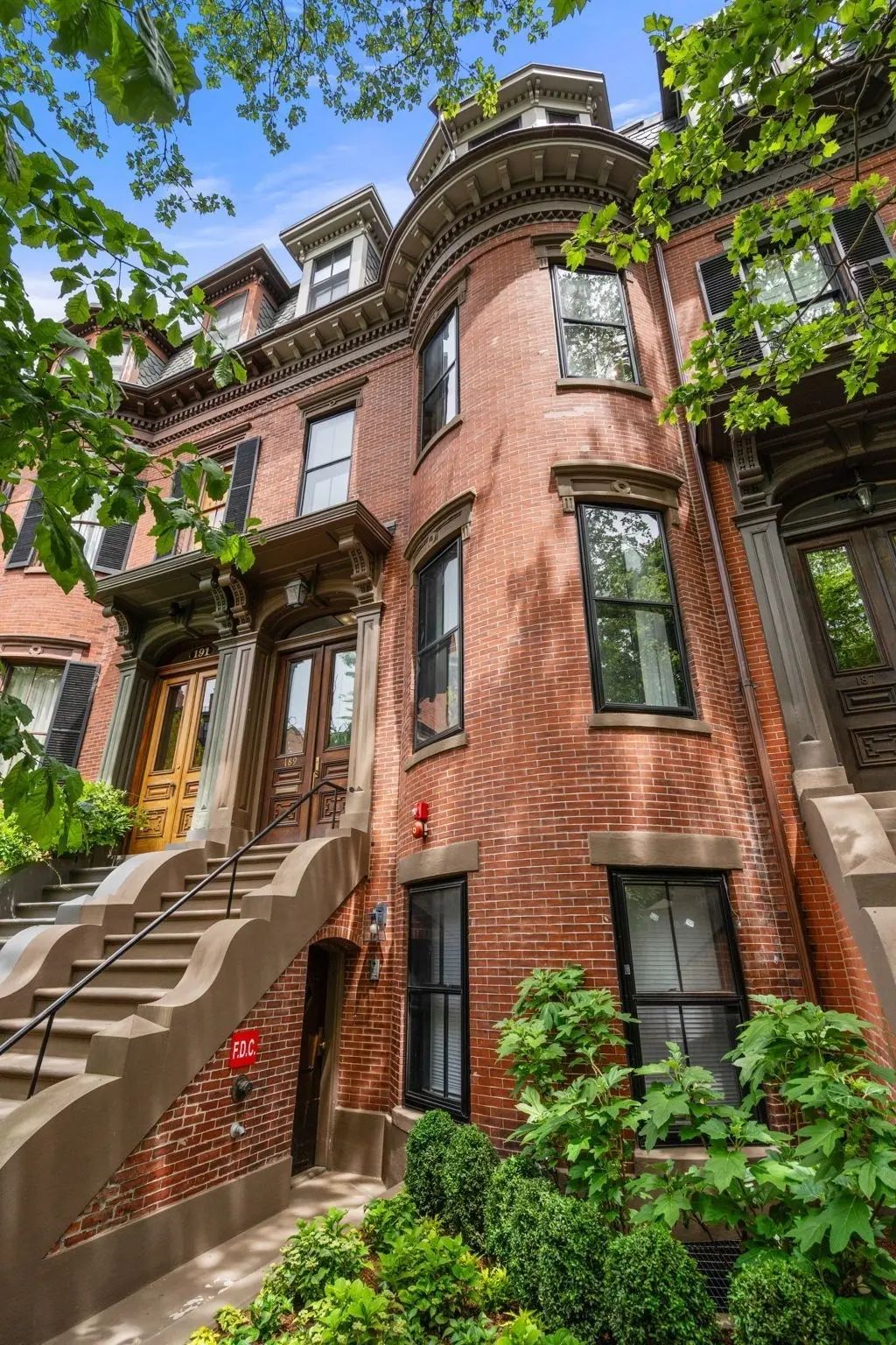 189 W Brookline St, Boston