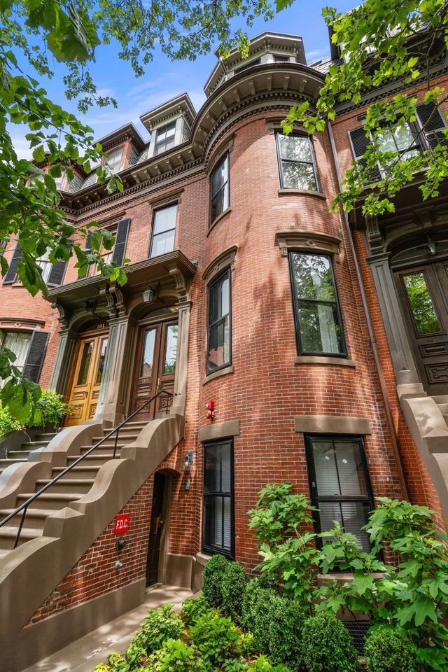 189 W Brookline St, Boston