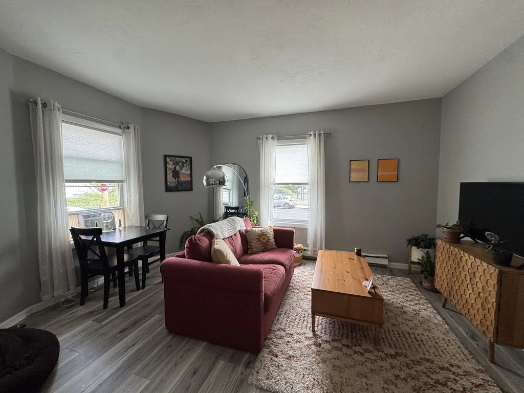 4 Tyndale St #1, Boston
