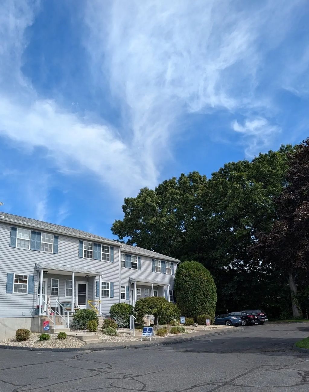 60 Waters Edge Dr #60, Ludlow