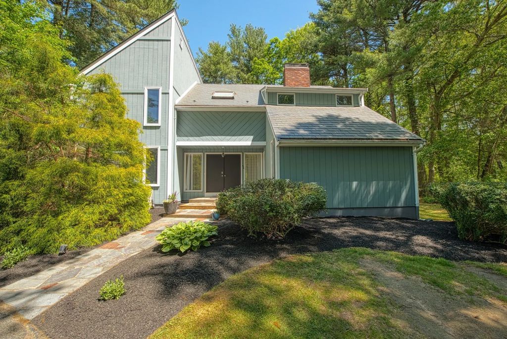 54 Barefoot Hill Road, Sharon