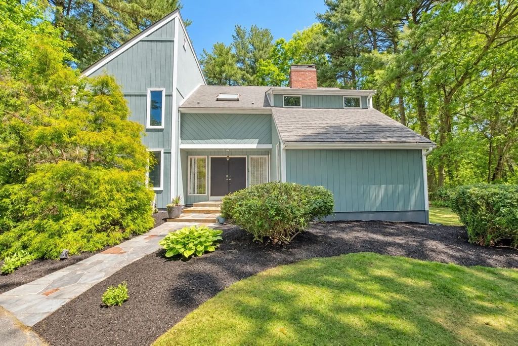 54 Barefoot Hill Road, Sharon