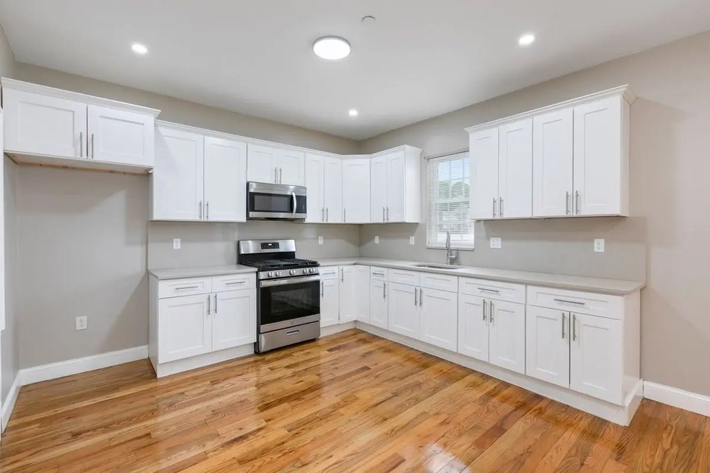 18 Baird St. #2, Boston