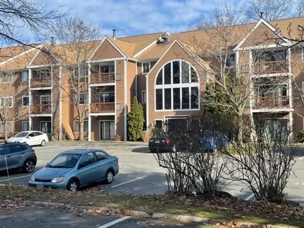 50 Steeplechase Ct #50, Haverhill