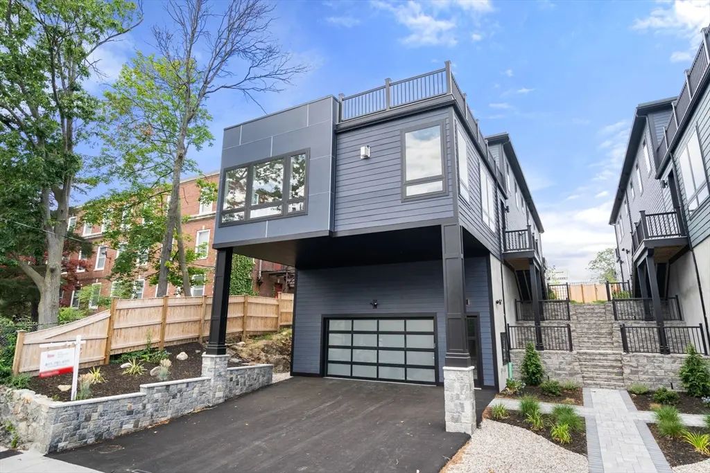 33 Evergreen St #2, Boston