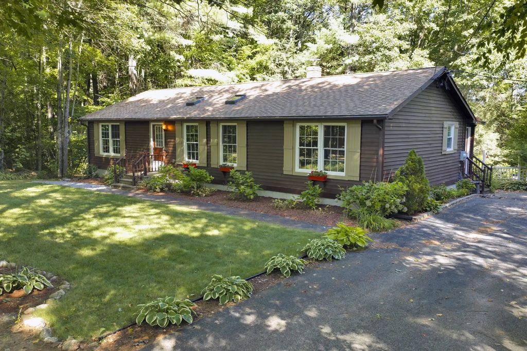 139 Podunk Rd, Sturbridge