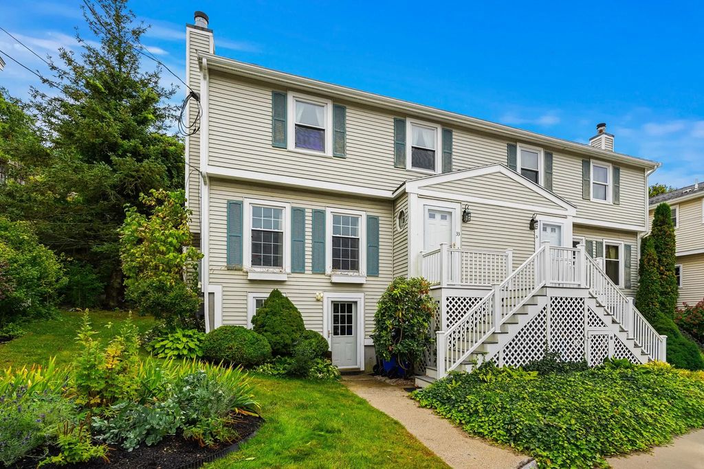 33 Arnold Terrace #33, Marblehead