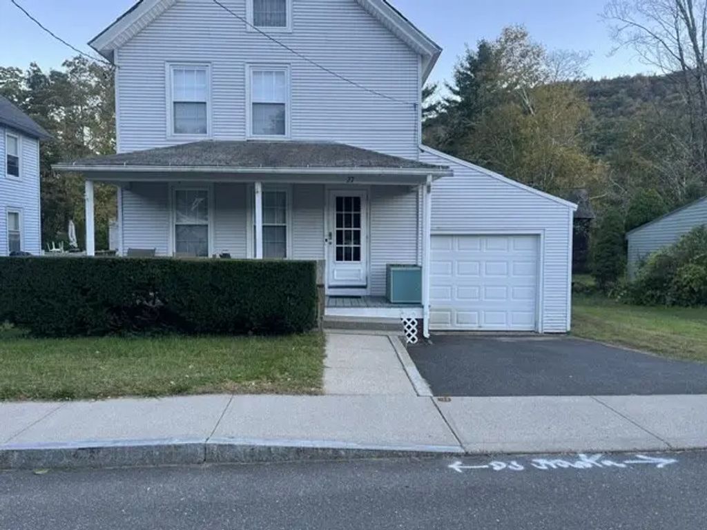 27 Maple Ave, Chester