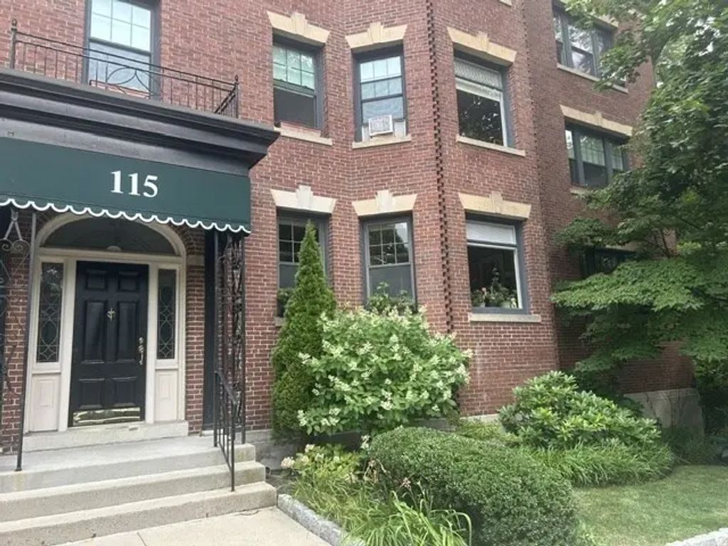 115 Freeman St #1, Brookline