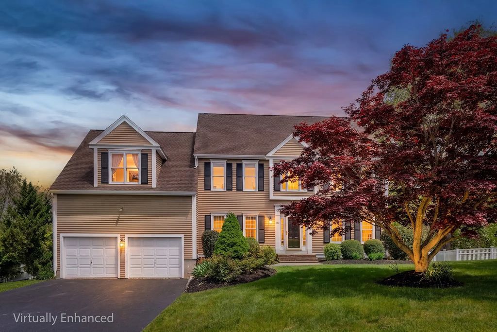 45 Piccadilly Way, Westborough