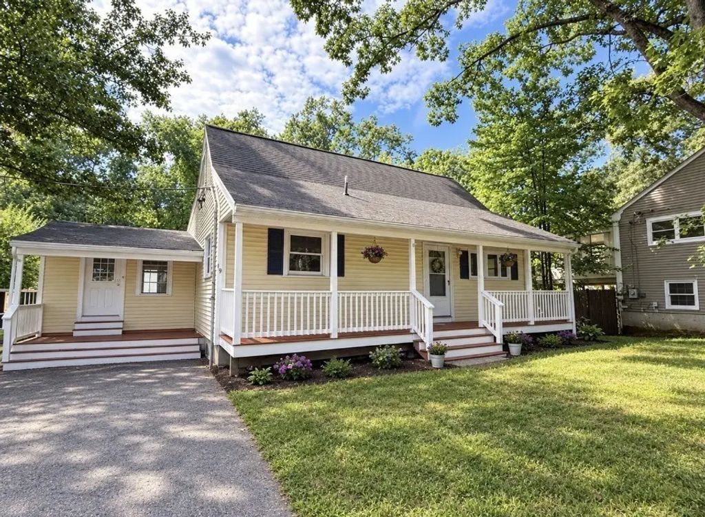 19 Fieldcrest Ter, North Reading