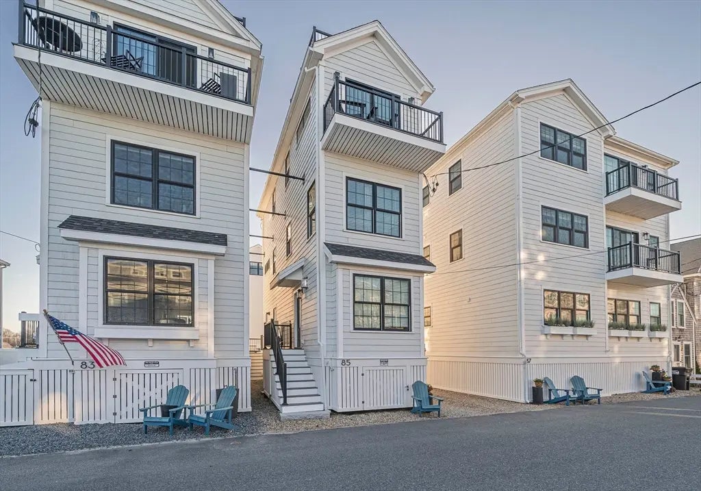 85 Glades Rd, Scituate