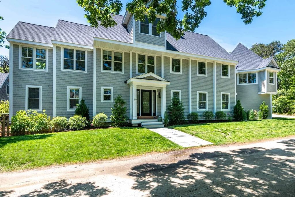 99 The Boulevard, Edgartown