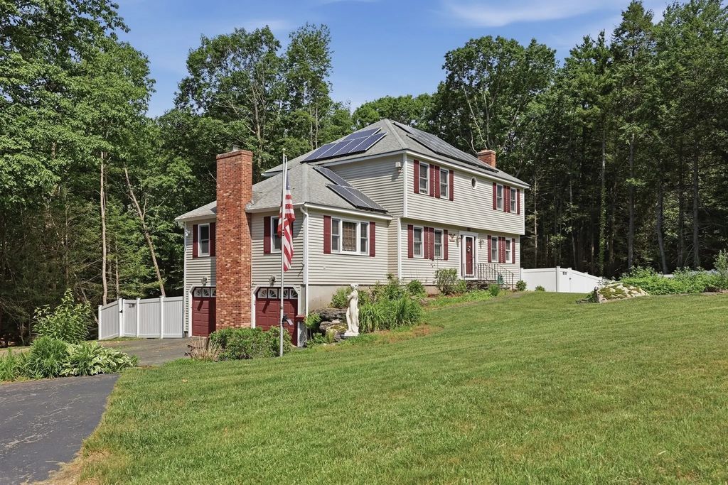 176 Will Thompson Way, Fitchburg