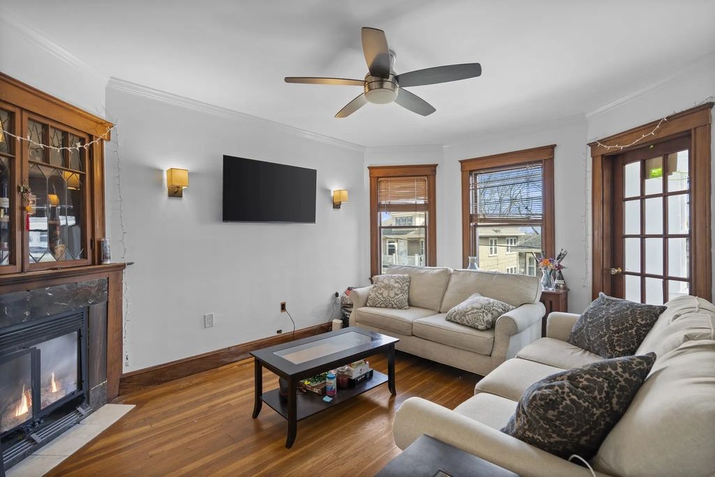 69 Westmoreland St #2, Boston