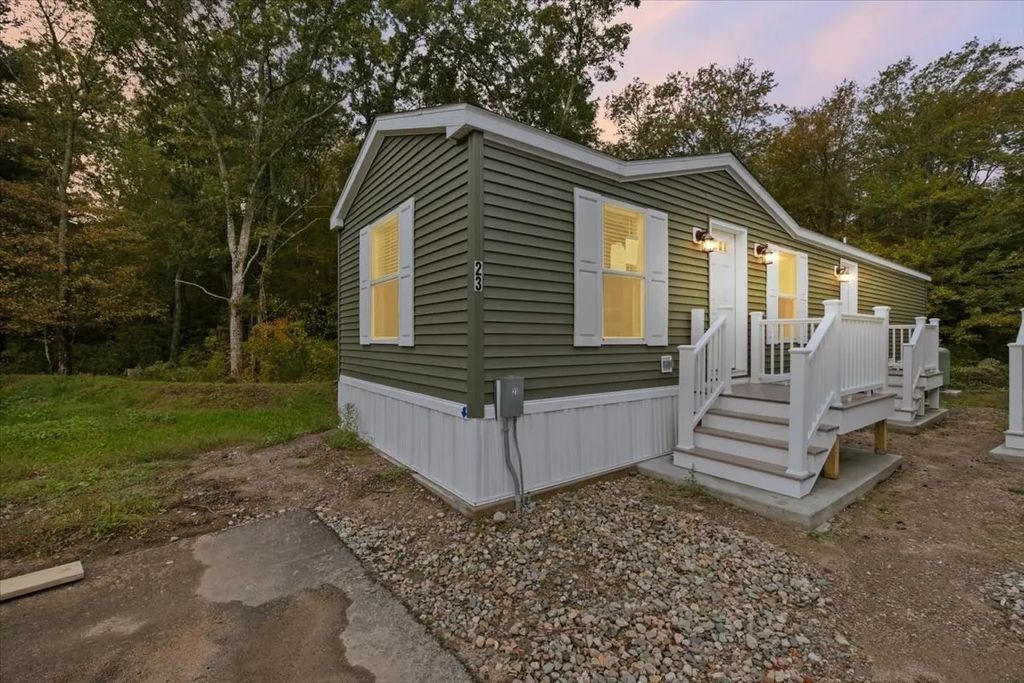 1540 Broadway #23, Raynham